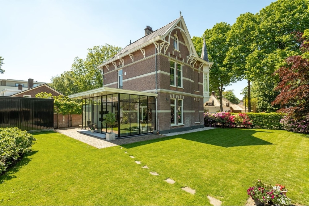 Stalen aanbouw Oosterbeek